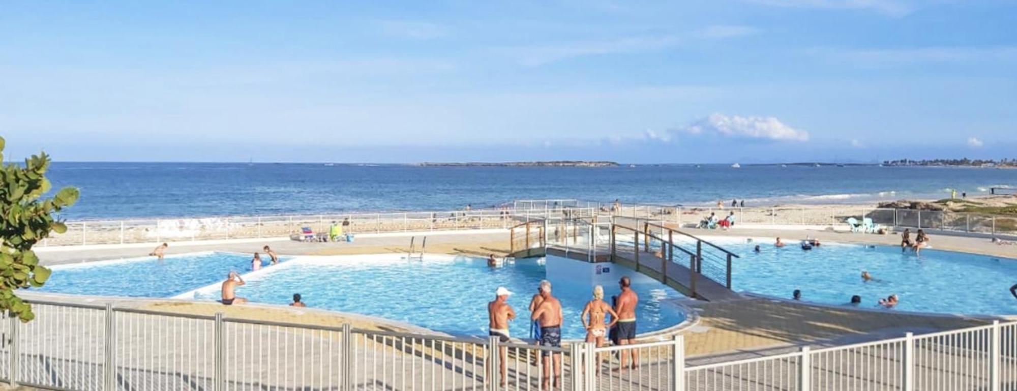 クルドサックFront Line Unit 520 Ft2 - 48 M2, On Second Floor, Stunning Ocean Viewアパートメント エクステリア 写真